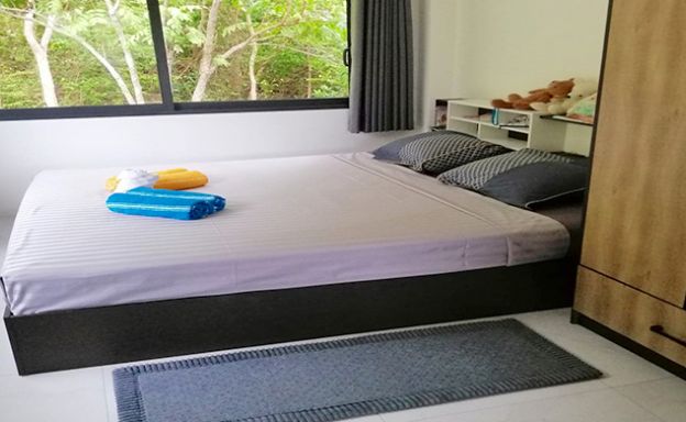 Modern 3 Bedroom Pool Villa for Sale in Maenam