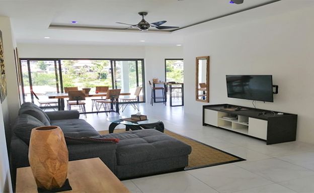 Modern 3 Bedroom Pool Villa for Sale in Maenam