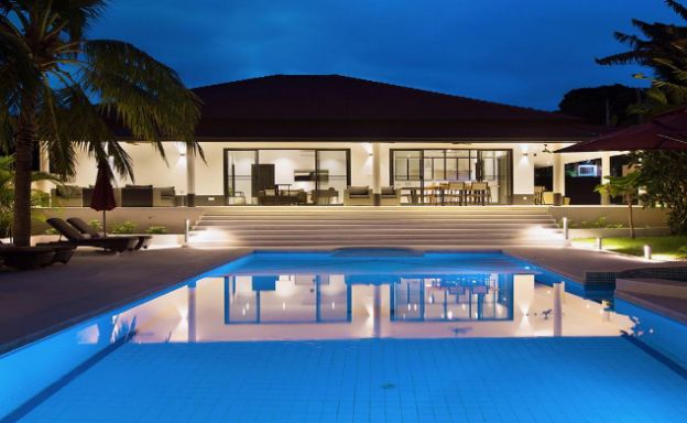 Beautiful 8 Bedroom Pool Villa for Sale in Bangrak