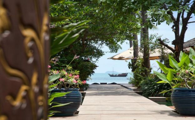 Unique 9 Bed Beachfront Villa Resort in Bangrak