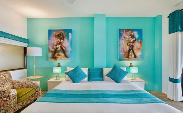 Modern 8 Bed Beachfront Hotel for Sale in Bophut