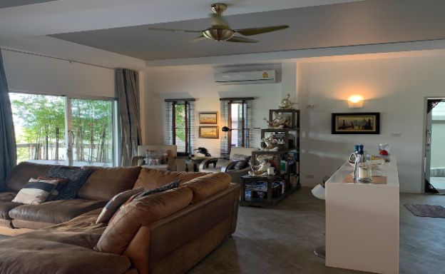 Sunset Sea view 2 Bedroom Luxury Villa in Laem Set