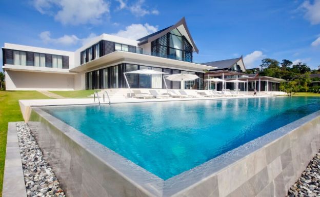 Majestic 6 Bed Luxury Beachfront Villa in Cape Yamu