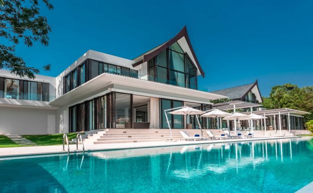 Majestic 6 Bed Luxury Beachfront Villa in Cape Yamu