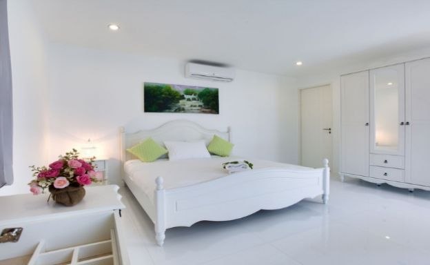 Sanctuary 4 Bedroom Luxury Sea View Villa in Plai Laem