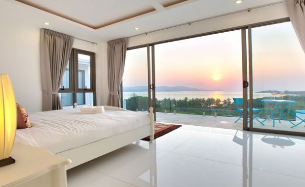Sanctuary 4 Bedroom Luxury Sea View Villa in Plai Laem