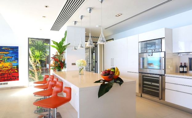 Luxury 5 Bed Sea View Beachside Villa in Phuket