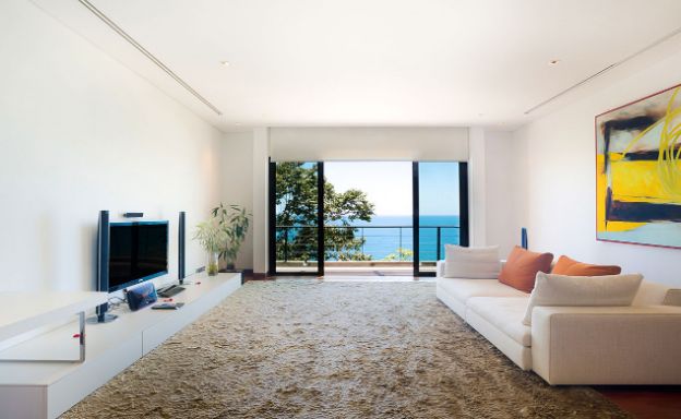 Luxury 5 Bed Sea View Beachside Villa in Phuket