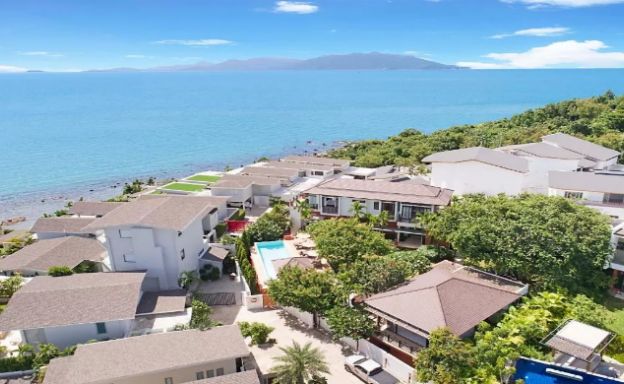 Elegant 4 Bedroom Luxury Sea View Villa in Plai Laem