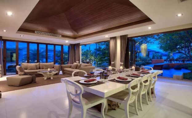 Elegant 4 Bedroom Luxury Sea View Villa in Plai Laem