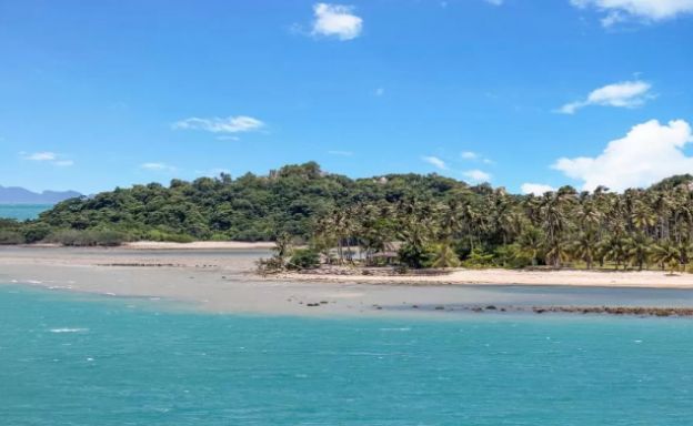 Elegant 4 Bedroom Luxury Sea View Villa in Plai Laem