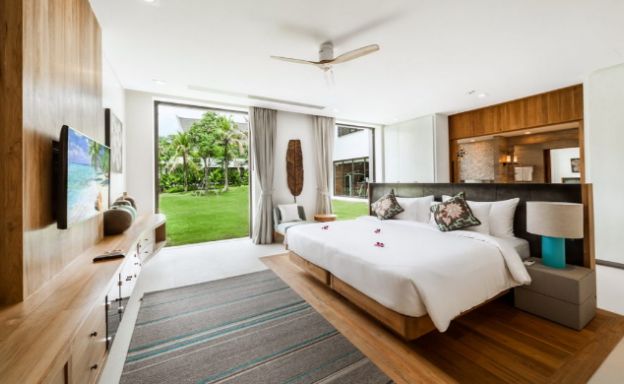 Beachfront 7 Bed Luxury Haven in Cape Yamu, Phuket