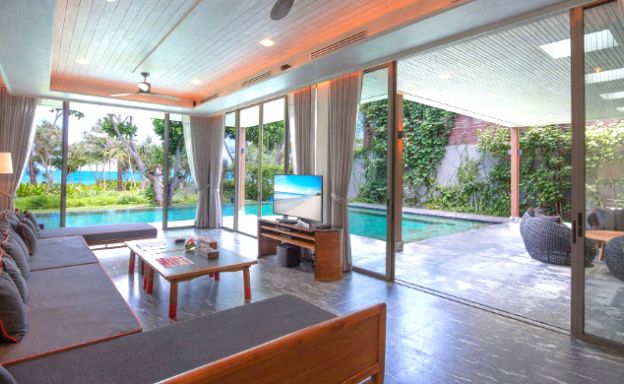 Super Luxury 5 Bed Beachfront Pool Villa in Phuket