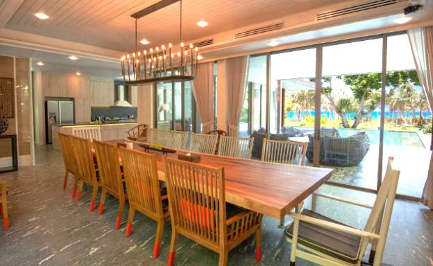Super Luxury 5 Bed Beachfront Pool Villa in Phuket