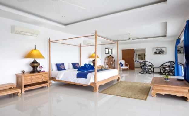 Sleek Modern 5 Bed Luxury Sea-view Villa in Maenam