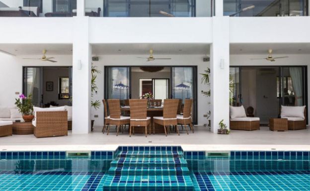 Sleek Modern 5 Bed Luxury Sea-view Villa in Maenam