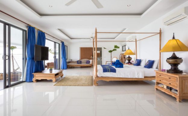 Sleek Modern 5 Bed Luxury Sea-view Villa in Maenam