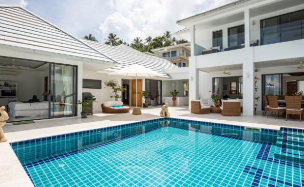 Sleek Modern 5 Bed Luxury Sea-view Villa in Maenam