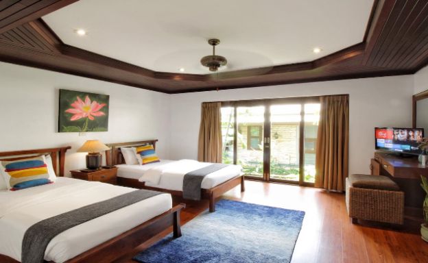 Charming 3 Bed Tropical Beachfront Villa in Laem Yai