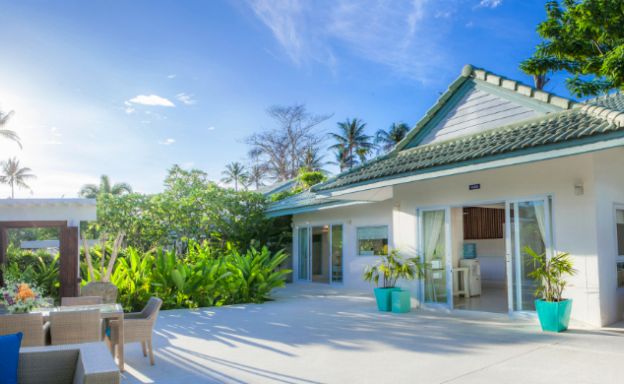 Beautiful 3 Bed Beachfront Villa on Hua Thanon Bay