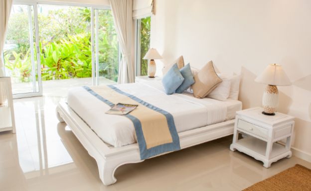 Beautiful 3 Bed Beachfront Villa on Hua Thanon Bay