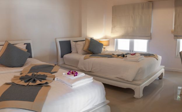 Beautiful 3 Bed Beachfront Villa on Hua Thanon Bay
