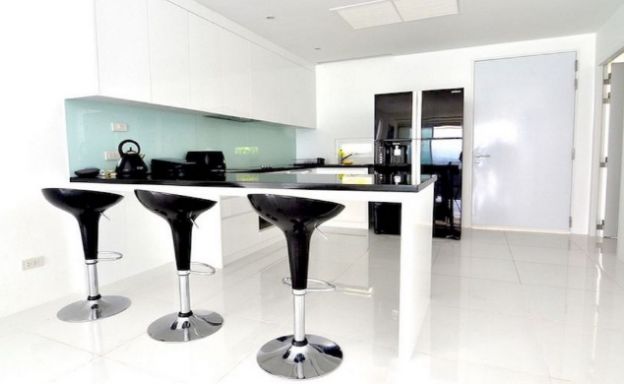 Modern 2 Bed Pool Sea-view Apartment in Big Buddha