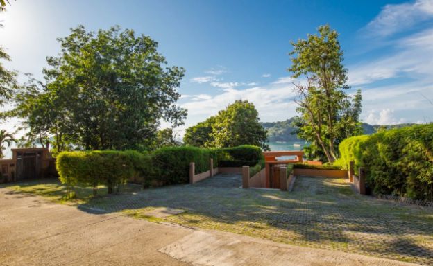 Oceanfront 5 Bedroom Luxury Villa for Sale in Phuket