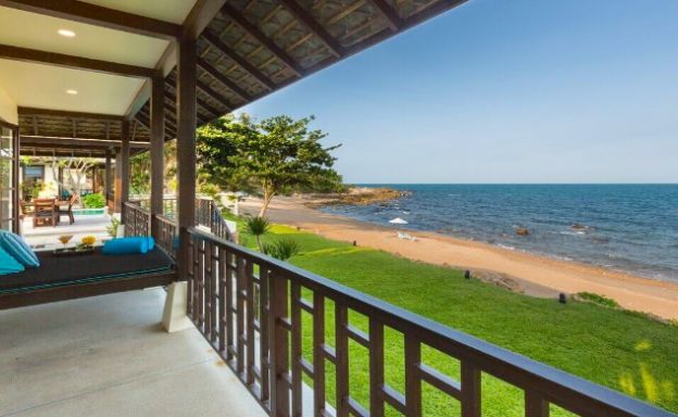 koh-samui-beachfront-villa-for-sale-choeng-mon