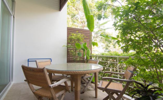 Modern 2 Bedroom Freehold Duplex in Plai Laem