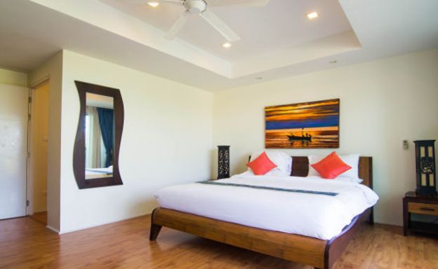 Modern 2 Bedroom Freehold Duplex in Plai Laem