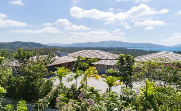 Oceanfront-villa-for-sale-phuket