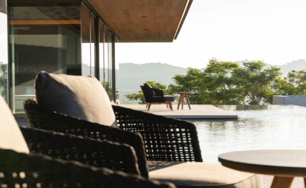 Oceanfront-villa-for-sale-phuket