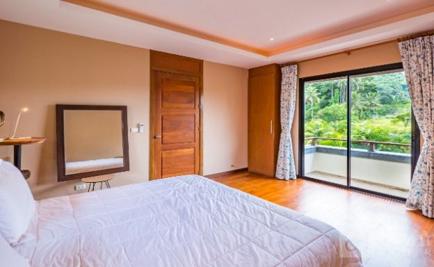 koh-samui-villa-near-golf-course-maenam