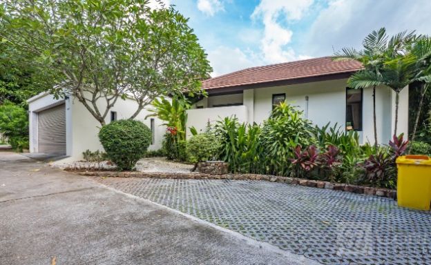 koh-samui-villa-near-golf-course-maenam