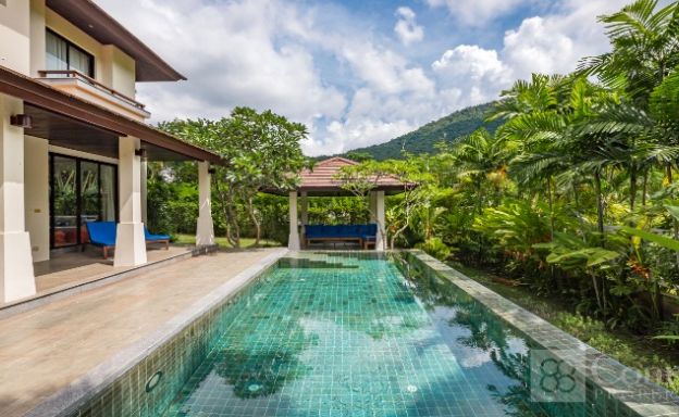 koh-samui-villa-near-golf-course-maenam