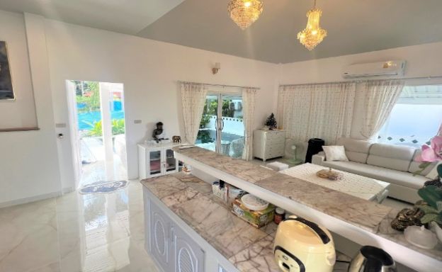 koh-samui-beachside-villa-in-lipa-noi-affordable