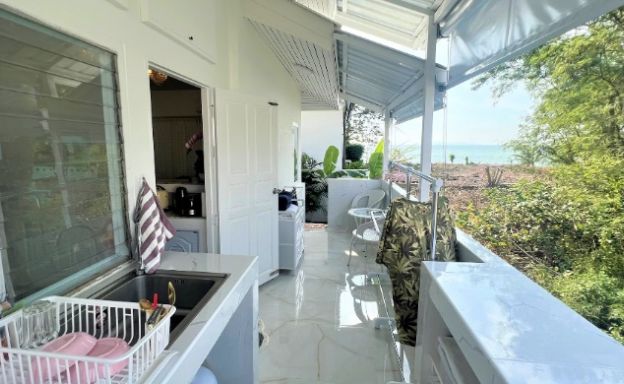 koh-samui-beachside-villa-in-lipa-noi-affordable