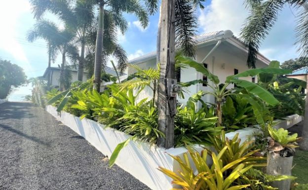 koh-samui-beachside-villa-in-lipa-noi-affordable