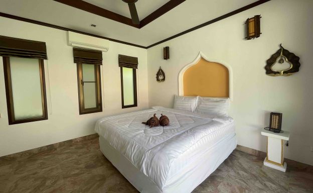Tropical 6 Villas For Sale in prime Location in Bangrak