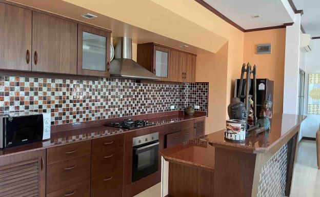 Tropical 6 Villas For Sale in prime Location in Bangrak