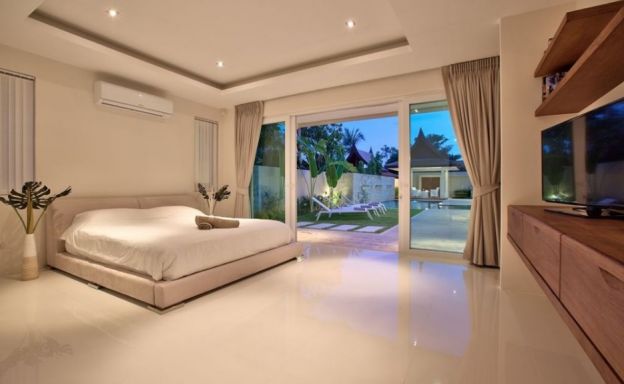 Beautiful 4 Bedroom Tropical Pool Villa in Bangrak