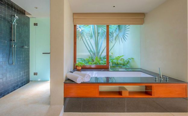 Stunning 3 Bedroom Ocean Front Villa in Choeng Mon