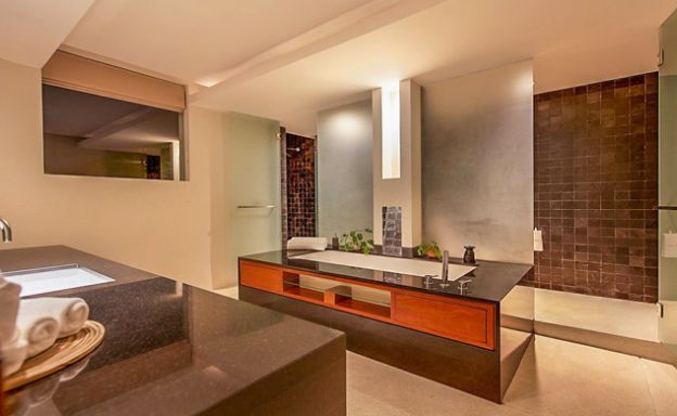 Stunning 3 Bedroom Ocean Front Villa in Choeng Mon
