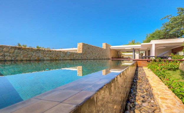 Stunning 3 Bedroom Ocean Front Villa in Choeng Mon