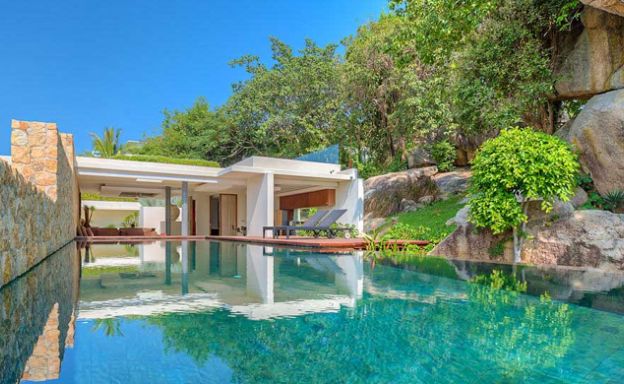 Stunning 3 Bedroom Ocean Front Villa in Choeng Mon