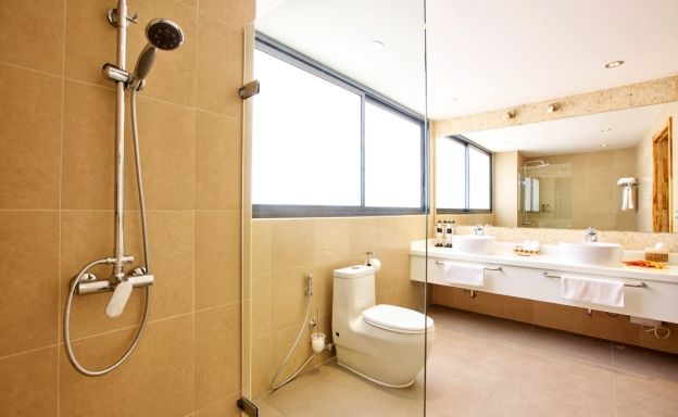 Beachside 3 Bedroom Luxury Pool Villa in Lipa Noi