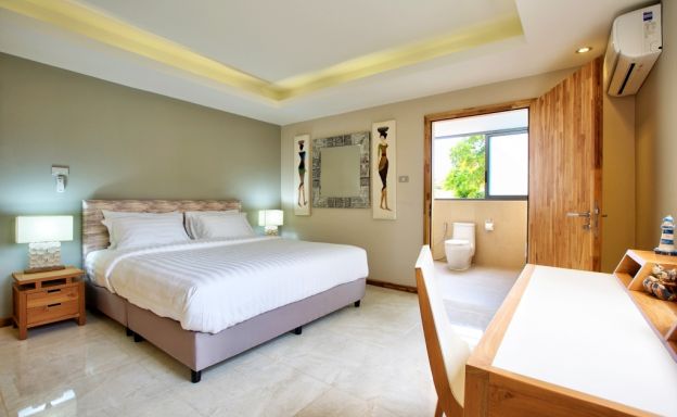 Beachside 3 Bedroom Luxury Pool Villa in Lipa Noi