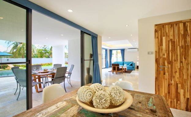 Beachside 3 Bedroom Luxury Pool Villa in Lipa Noi