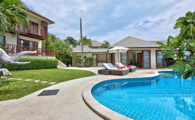 Beautiful 4 Bedroom Beachfront Villa in Choeng Mon